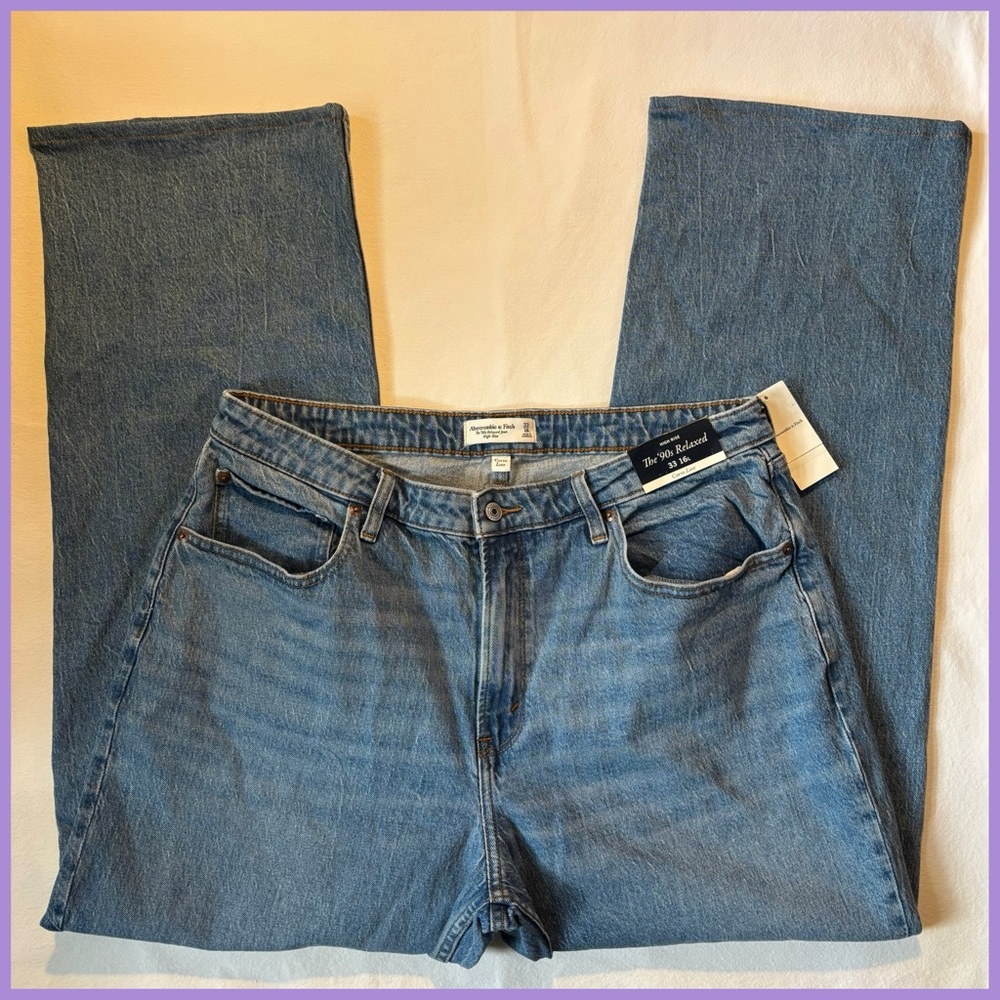 NWT 90’s Relaxed Curve Love Jeans - Picture 2 of 8